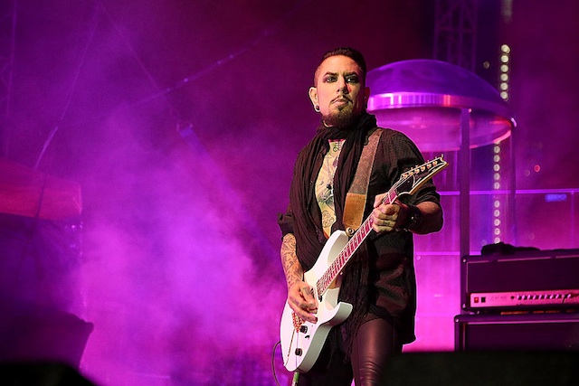 A Way Through Dave Navarro Discusses Domestic Violence And T
